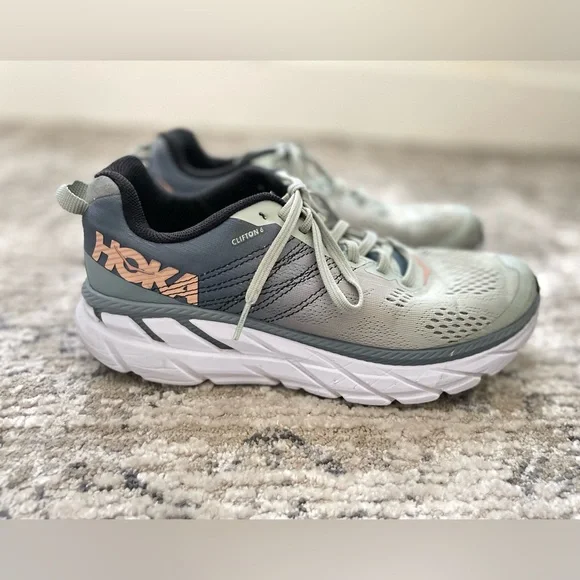 Hoka One One Clifton Running Shoes Womens Size Sea Foam gray